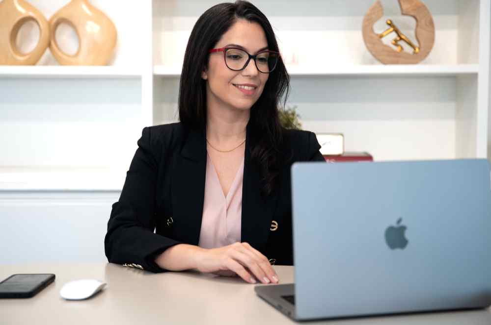 Dra. Caroline Kherlakian reforça que o caos interno começa com decisões mal conduzidas